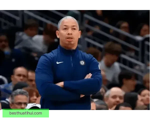 泰伦卢称加兰是顶尖射手鼓励多投三分抓住机会勇敢出手